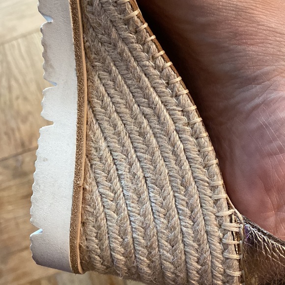 Gentle Souls sandals - Picture 11 of 12